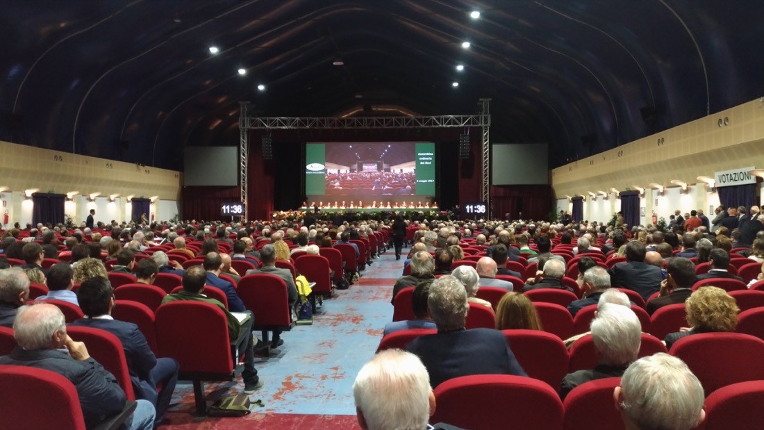 L'assemblea di Banca Valsabbina al Palabanco di Brescia, foto Andrea Tortelli, www.bsnews.it