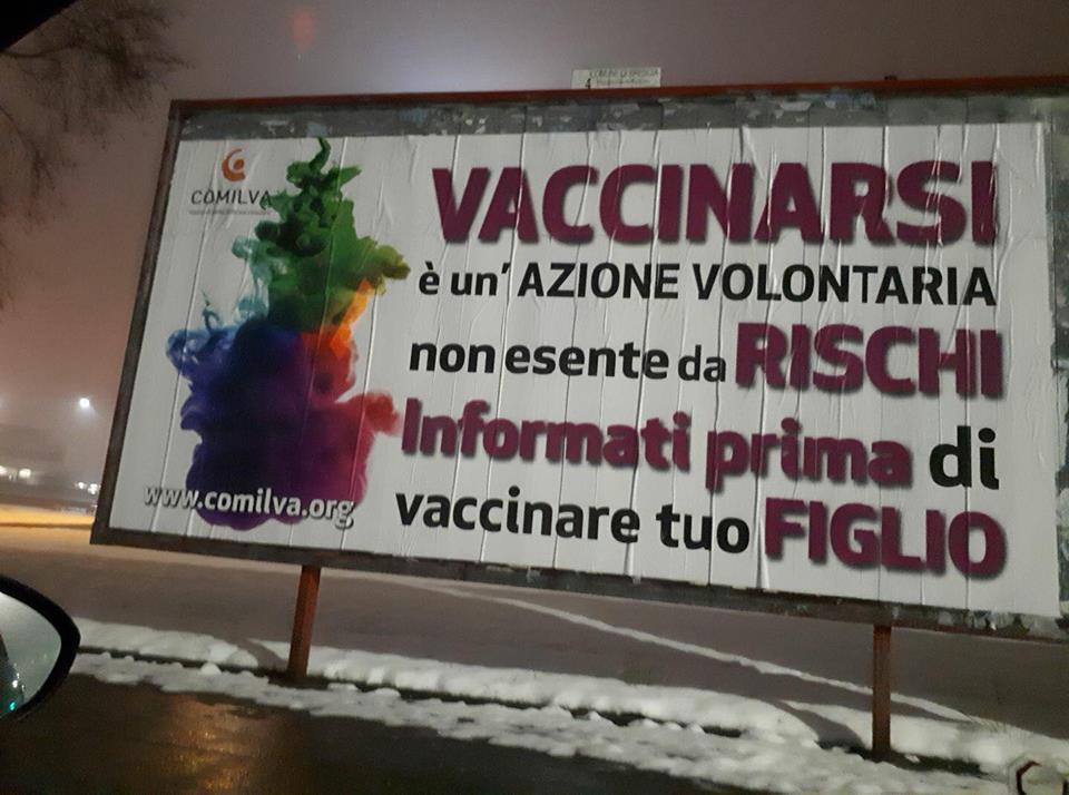 Uno dei manifesti anti-vaccini visibili a Brescia, foto Fabrizio Benzoni da Facebook