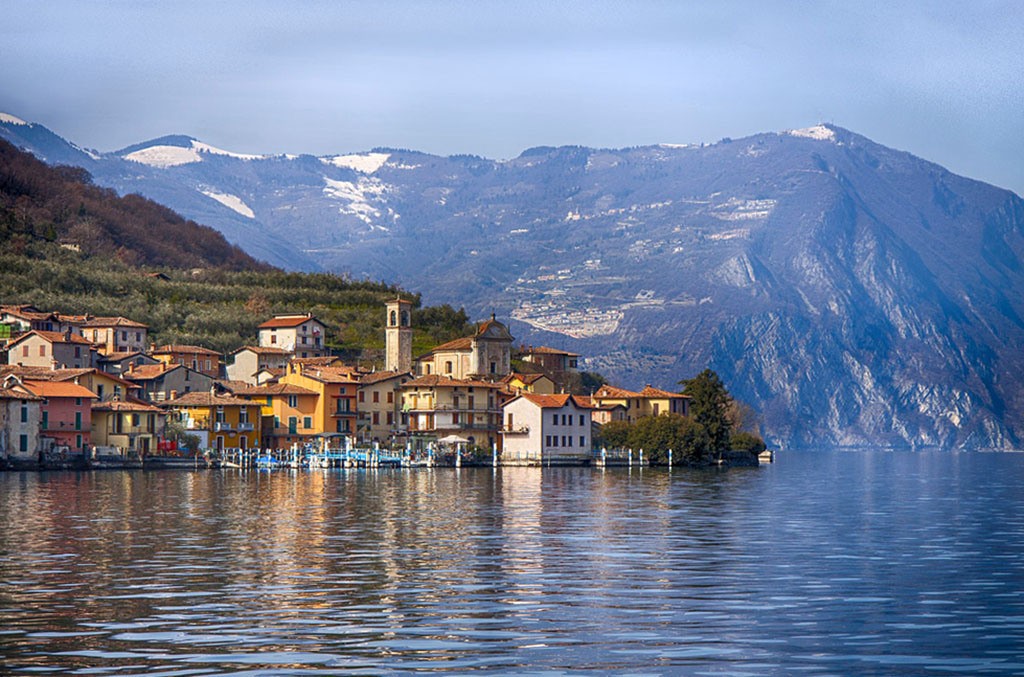 🔴 Monte Isola, annullata la festa dei fiori di Santa Croce