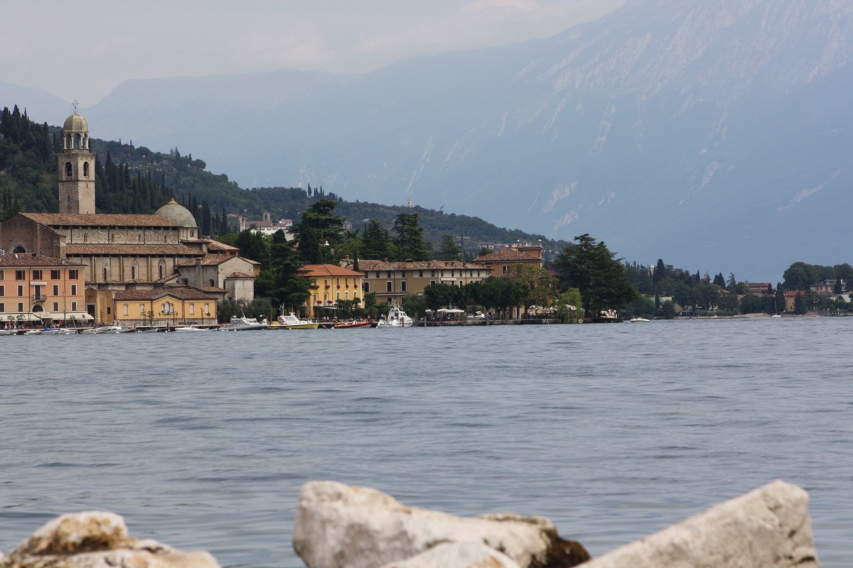 Turismo, superati i 10 milioni di turisti in provincia di Brescia. Garda Record