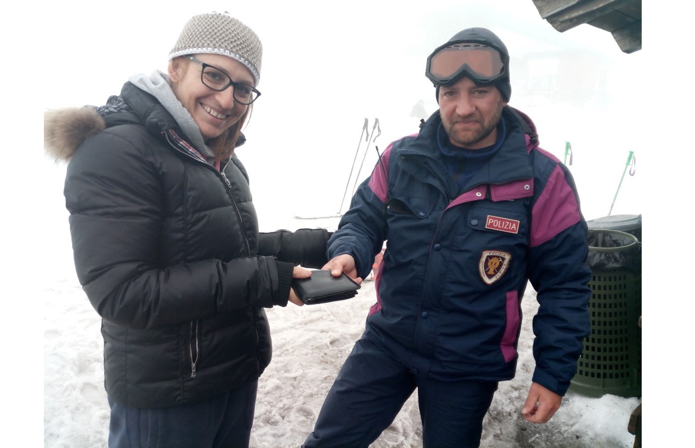 Portafoglio perso sulle piste da sci, lo ritrovano le sorelle Fanchini