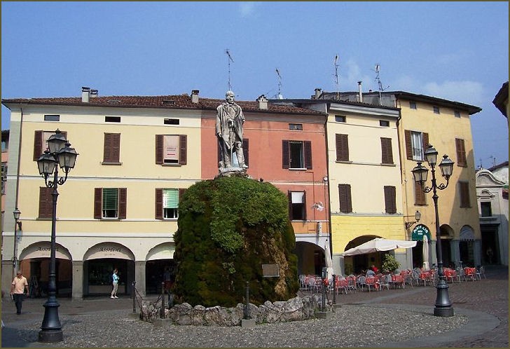 ▼ Iseo, musica in piazza Garibaldi: appuntamento il 22 e il 23 marzo