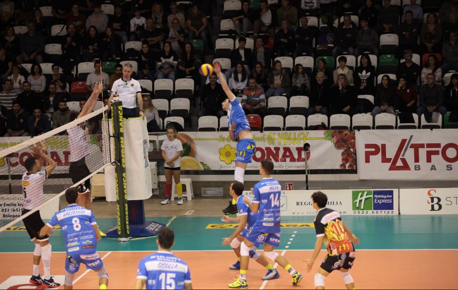 Pallavolo, l’Atlantide vince anche a Reggio Emilia e resta in vetta