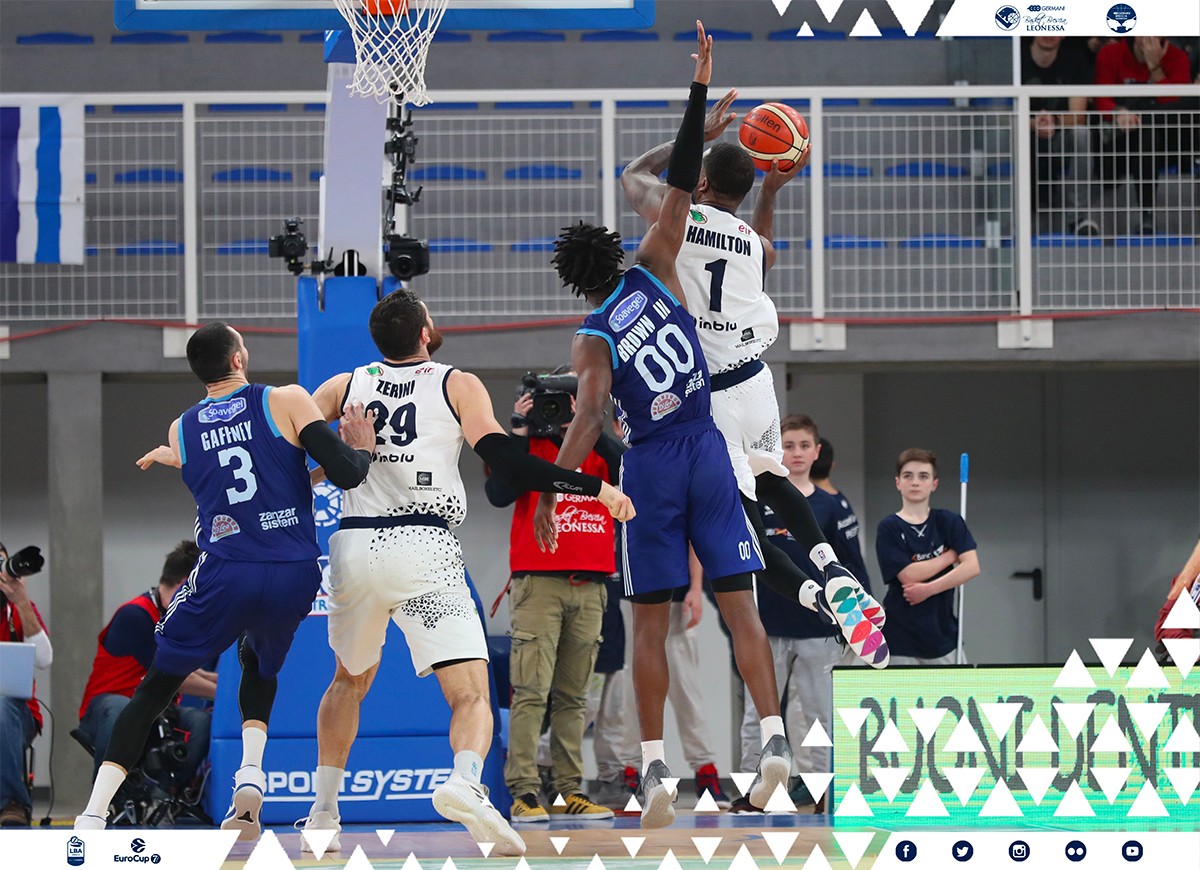 Basket Brescia sconfigge Brindisi, ma il finale di stagione è ancora da vivere