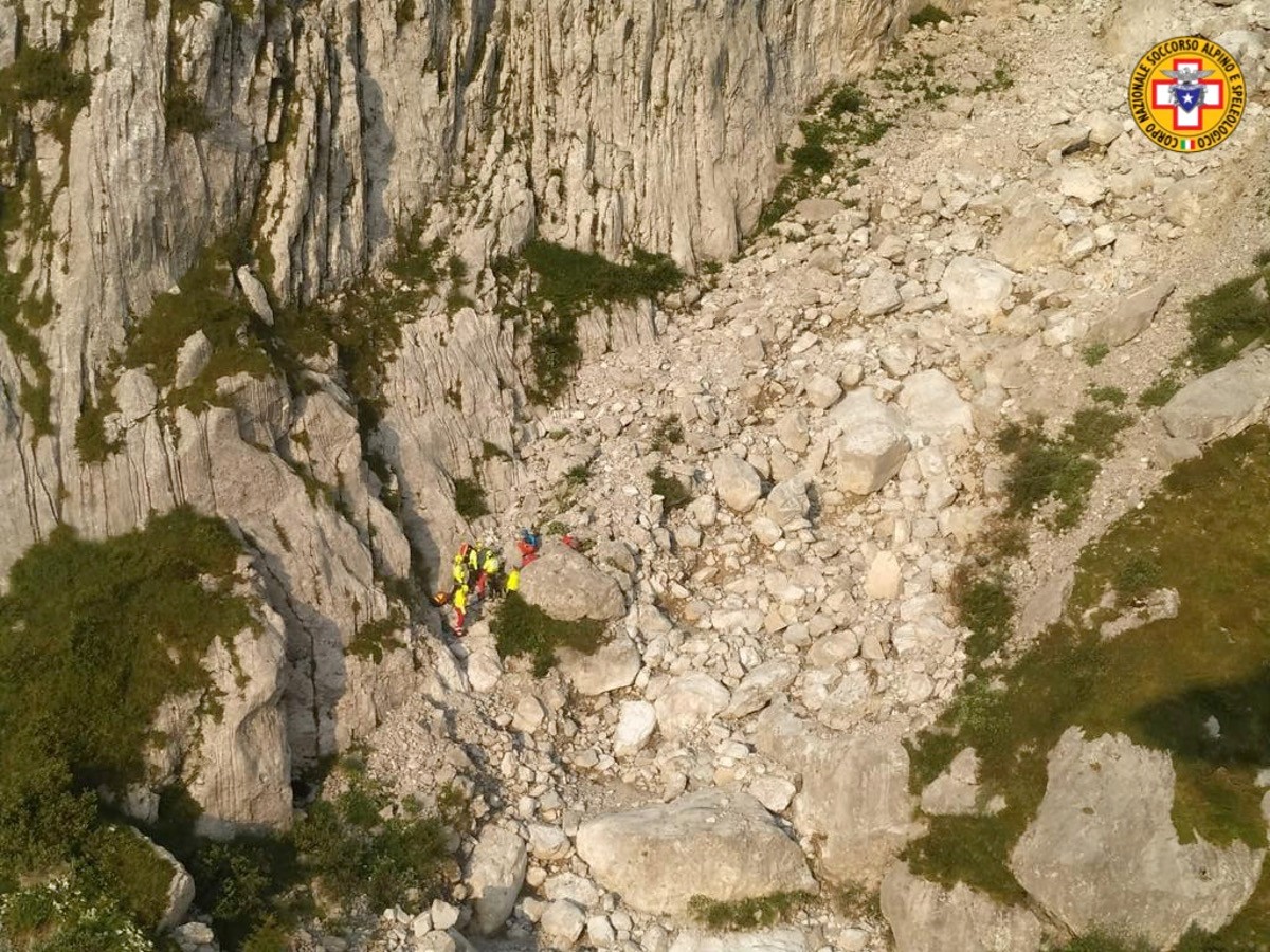 🔴🔴 Precipita per 100 metri, alpinista muore in Concarena