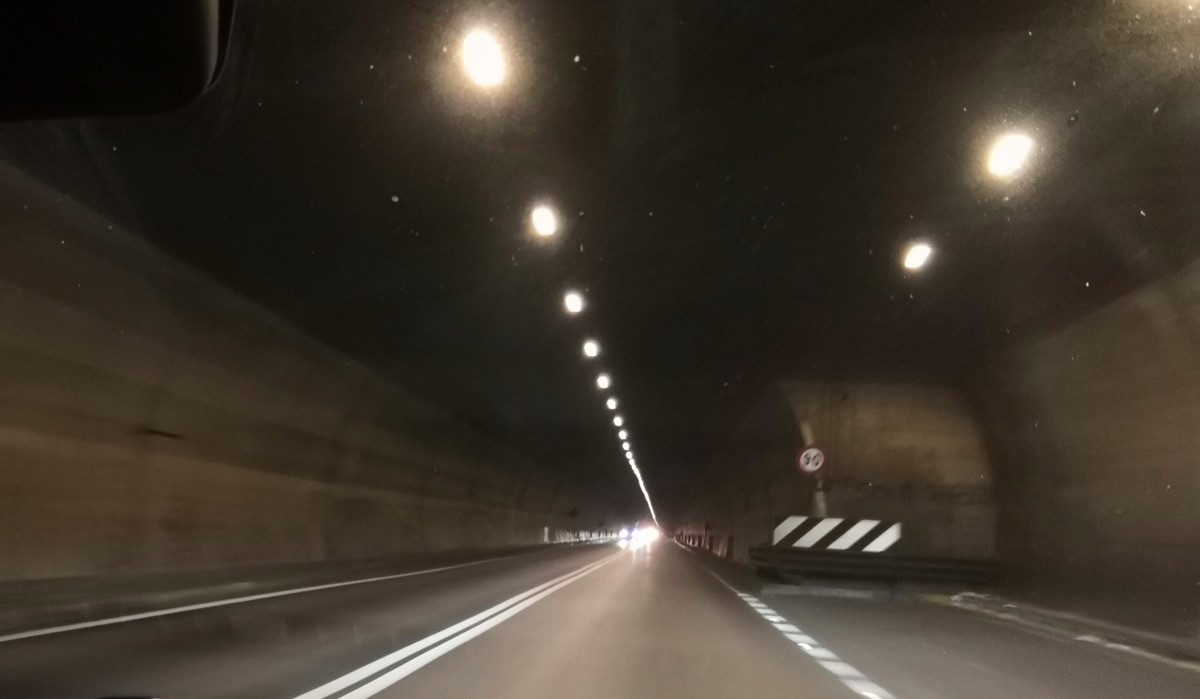 ⚠️ Iseo, la galleria della Sp510 rimane senza luce: viabilità in tilt