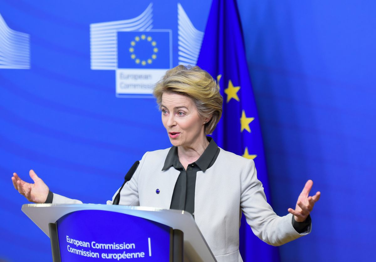 Covid, Von der Leyen “Vaccino nei paesi Ue contemporaneamente”