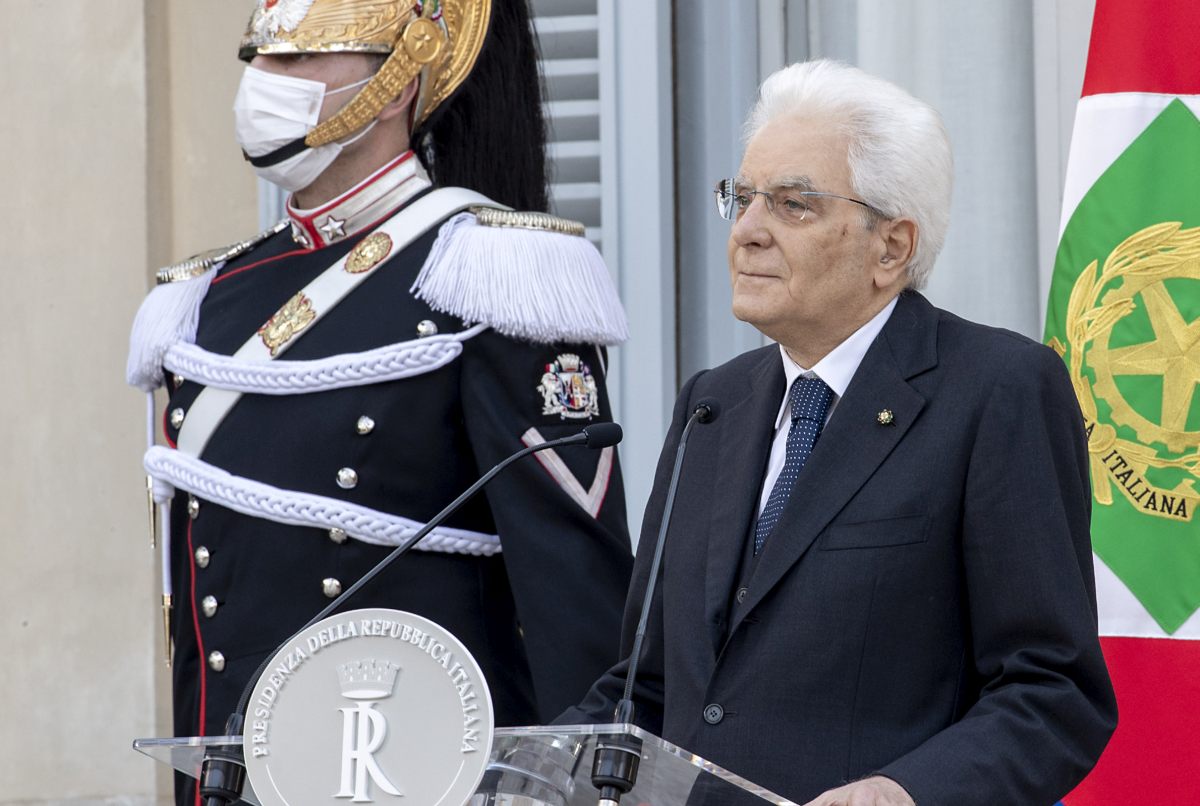 Mattarella “L’occupazione femminile è tornata indietro”