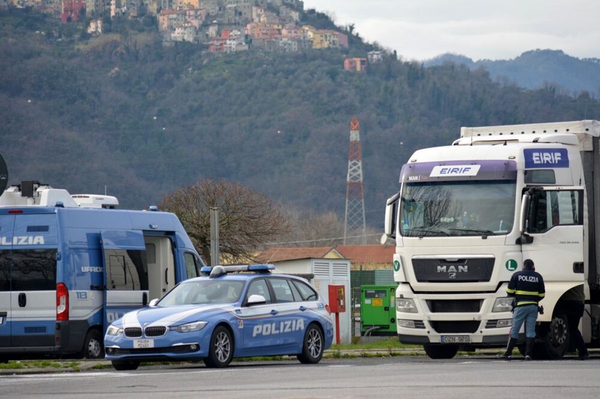 Camionista in pensione… ma non troppo: scatta la multa da 1.200 euro