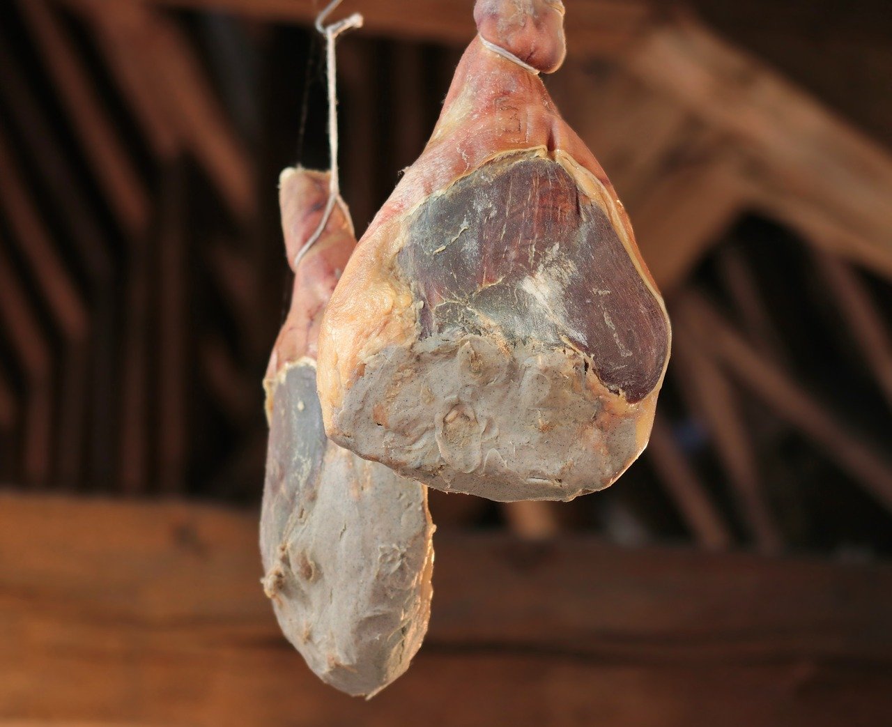 Via con prosciutti e formaggi, casa di riposo di Ghedi nel mirino di ladri “golosi”