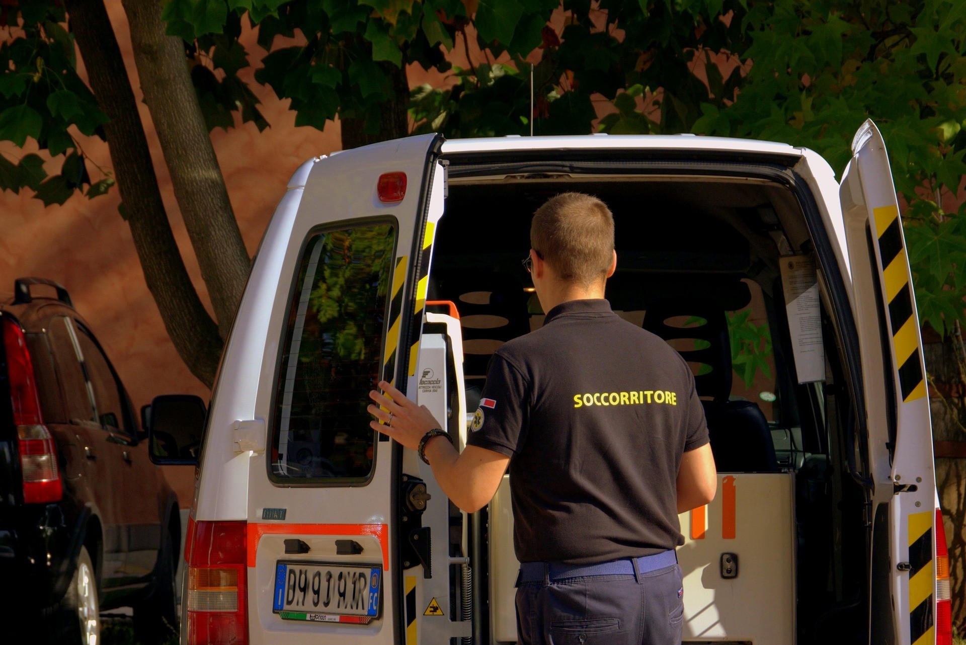 🔴 Borgosatollo, incidente tra auto e moto: soccorso un 48enne