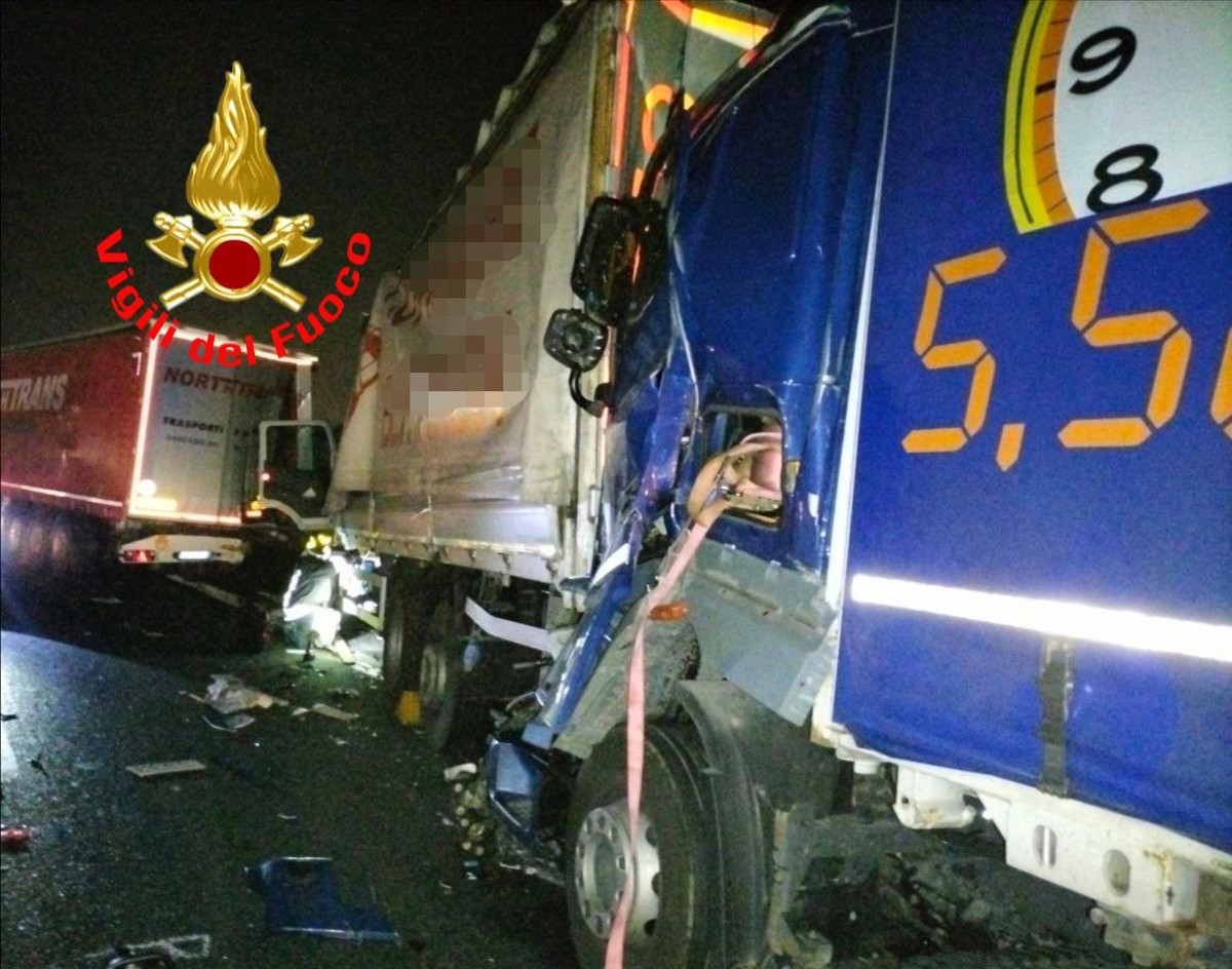 🔴🔴Tamponamento tra camion in A4: un morto e lunghe code