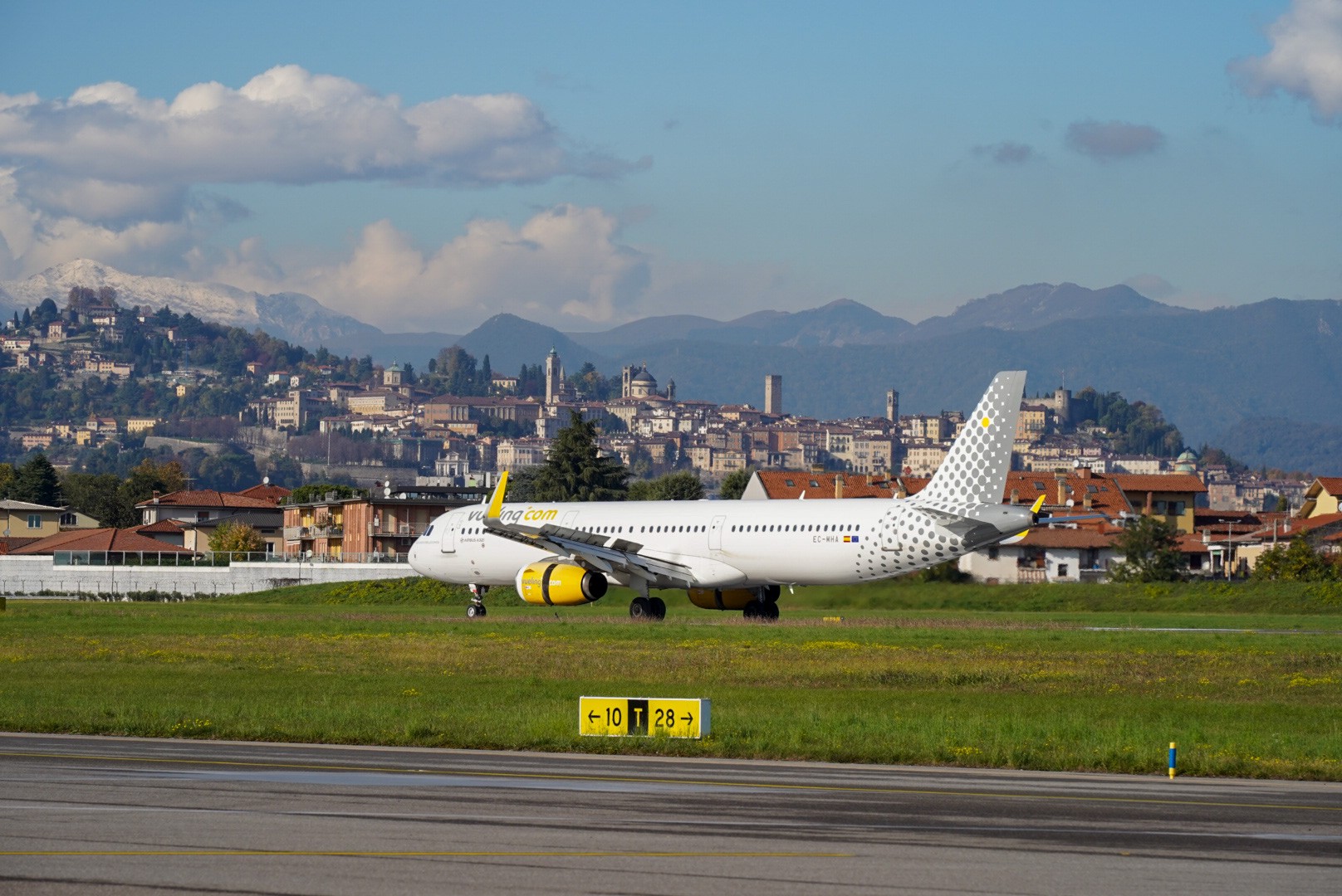 Aeroporto di Orio: da oggi il primo volo Vueling per Parigi Orly