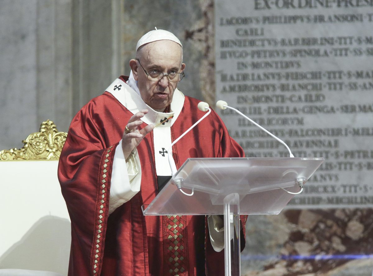 Papa “L’Ue trovi coesione sulla gestione dei migranti”