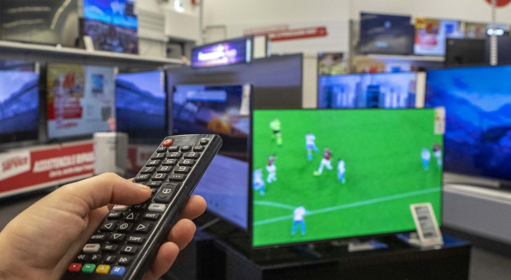 Blitz contro la pirateria tv in tutta Italia, 20 indagati