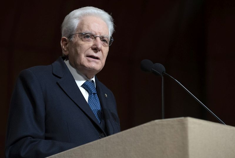 Mattarella “La solidarietà per l’Ucraina sia ferma, servono sacrifici”