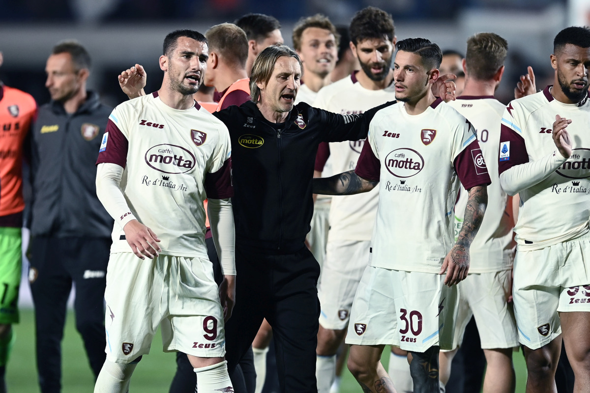 Salernitana travolta in casa ma comunque salva