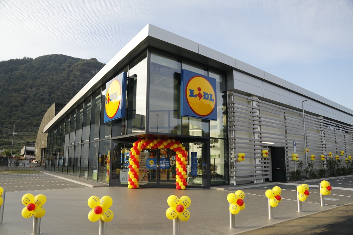 Lavoro, Lidl promette un contratto indeterminato a 30 giovani del Machina Lonati