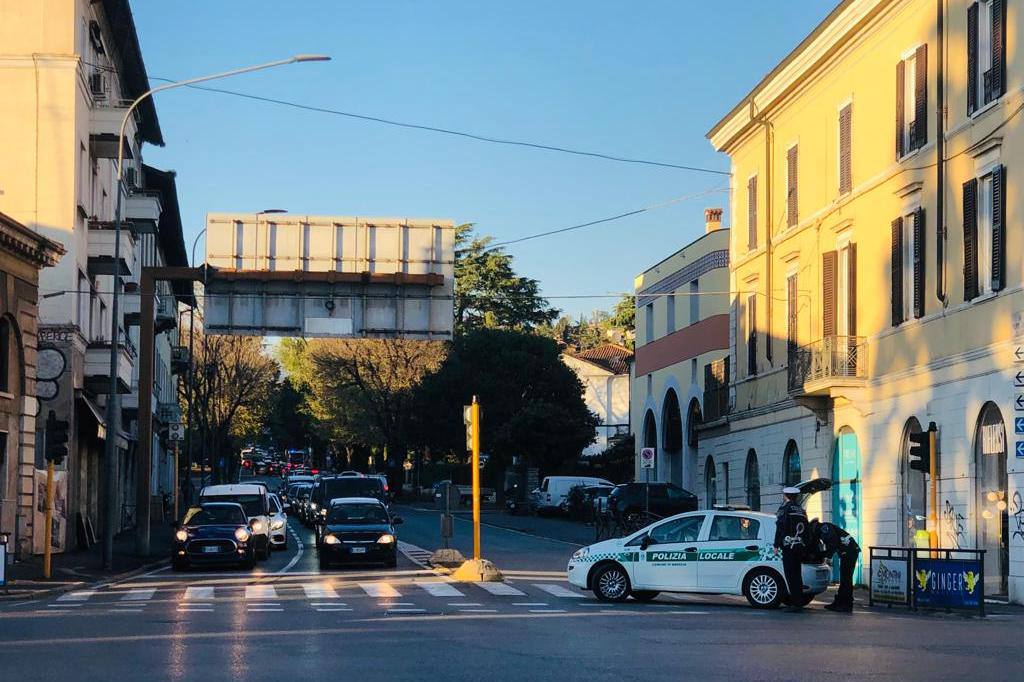 Brescia, fuga di gas in via Panoramica: emergenza rientrata