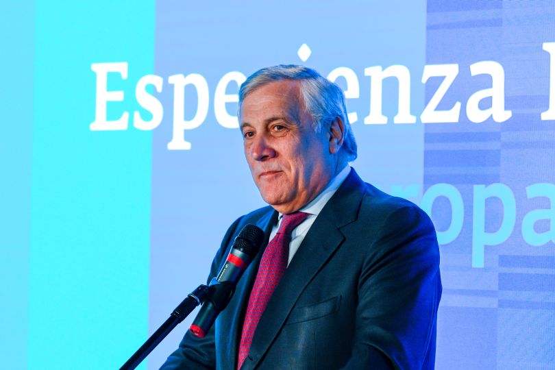 Migranti, Tajani “L’Italia non può affrontare l’emergenza da sola”