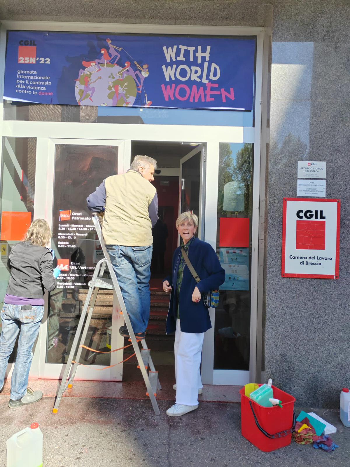 🔴 Attacco NoVax: la solidarietà alla Cgil è trasversale