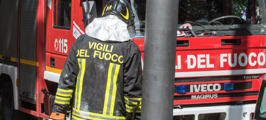 ▼ Vigile del fuoco ferito: migliora ma rimane in rianimazione