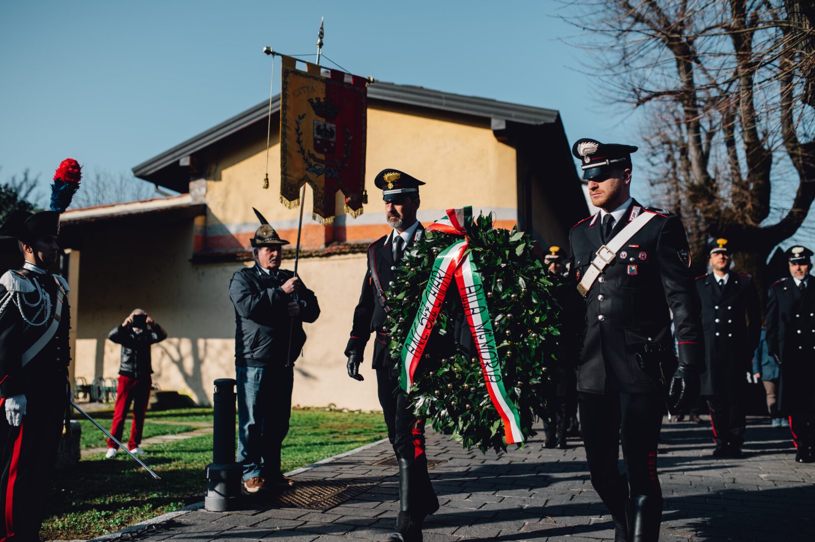 ▼ Chiari, i Carabinieri (e non solo) ricordano Massimo Urbano: morto in servizio 24 anni fa