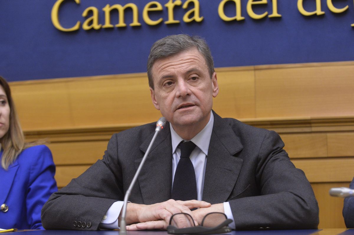 Calenda “Conte sarà il Dracula del Pd, Schlein lo molli”