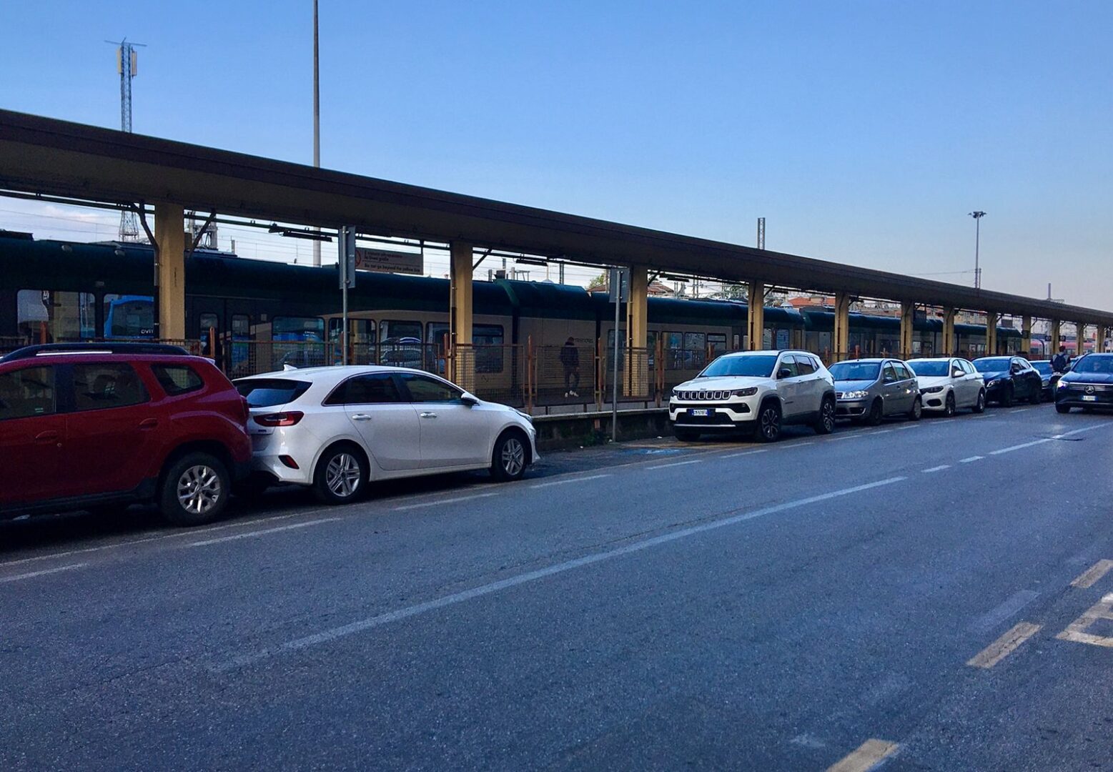 ▼ Stazione, il posto auto per i disabili libero… fa notizia | LA FOTO