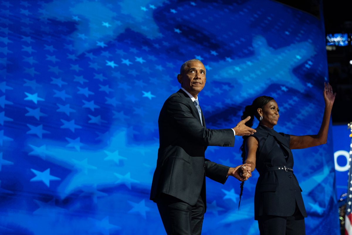 A Chicago gli Obama lanciano Kamala Harris “Yes, she can”