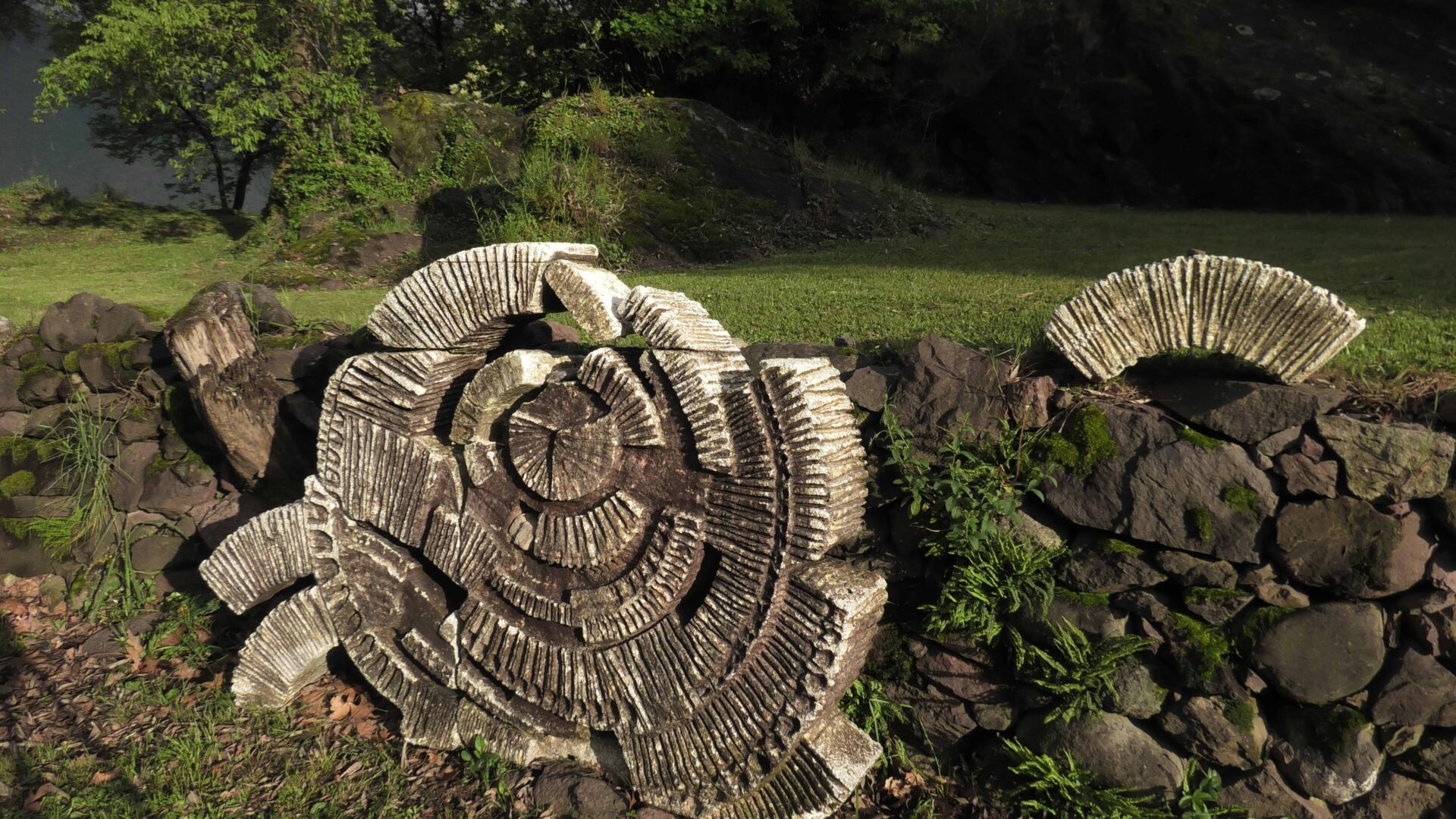 ▼ Darfo, sabato 12 al parco archeologico di Luine appuntamento con “AAA – Arte Ambiente e Archeologia”